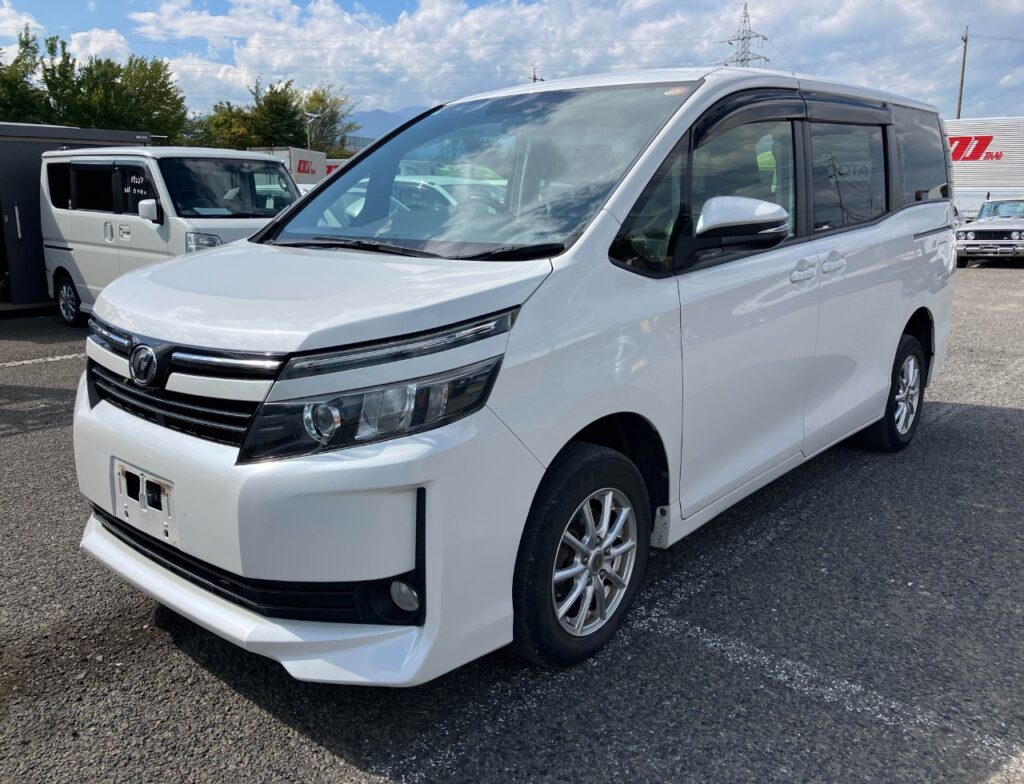 2019 Toyota Voxy